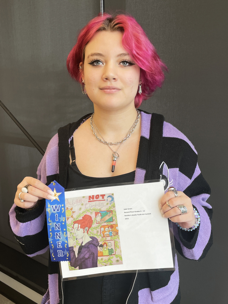 student with winning artwork